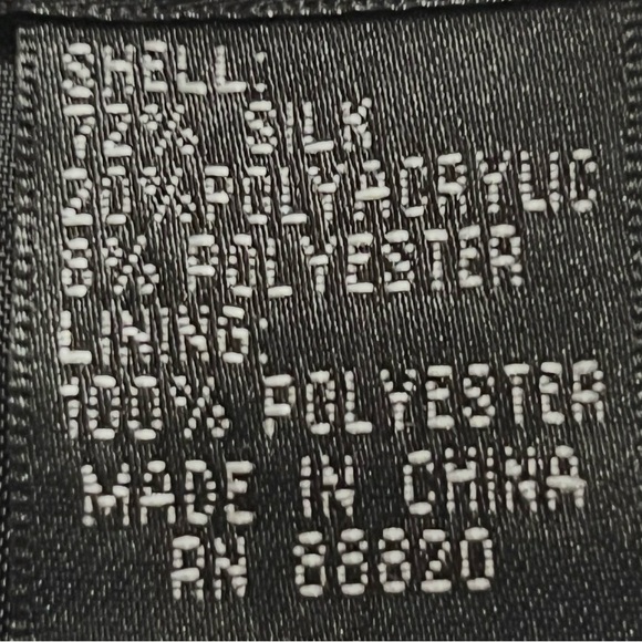 ANNE CARSON Silk Blend
Blazer L Black Plaid Raw Trim Floral Brooch Boho
Witchy - Picture 8 of 14